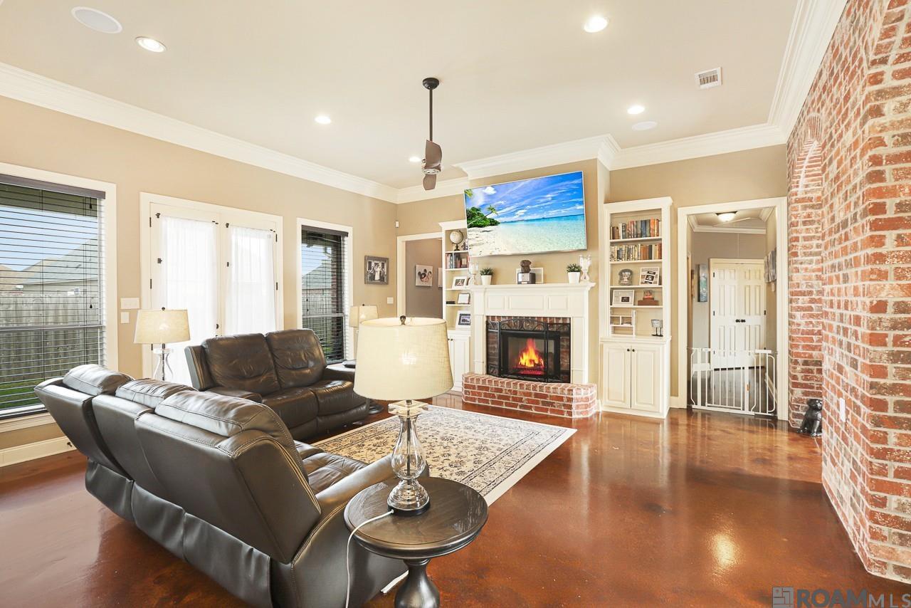 13275 Brookcrest Dr