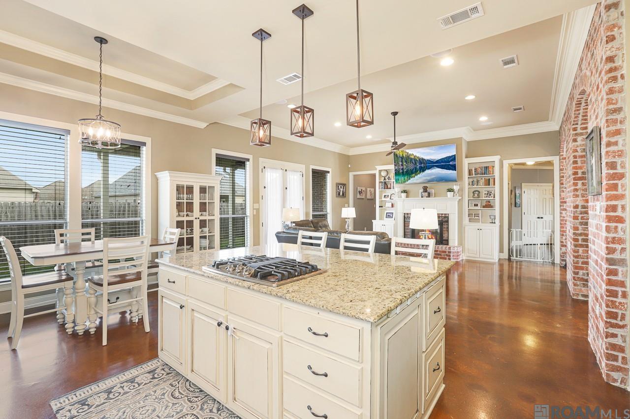13275 Brookcrest Dr