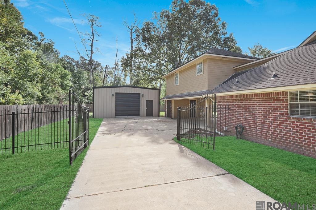 34750 Blades Dr