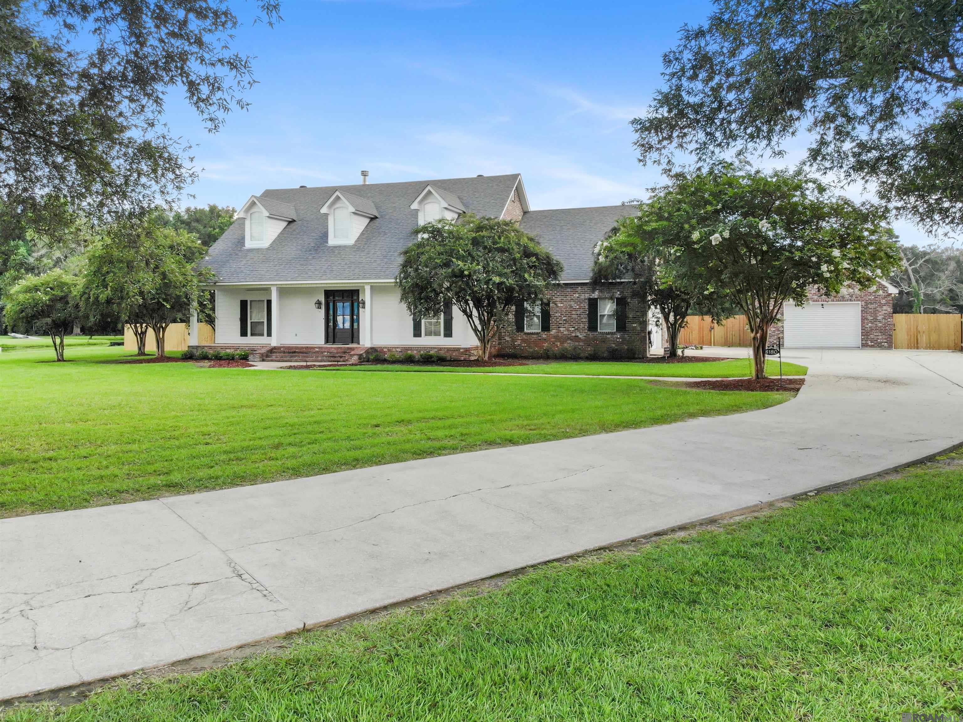 8180 Beechwood