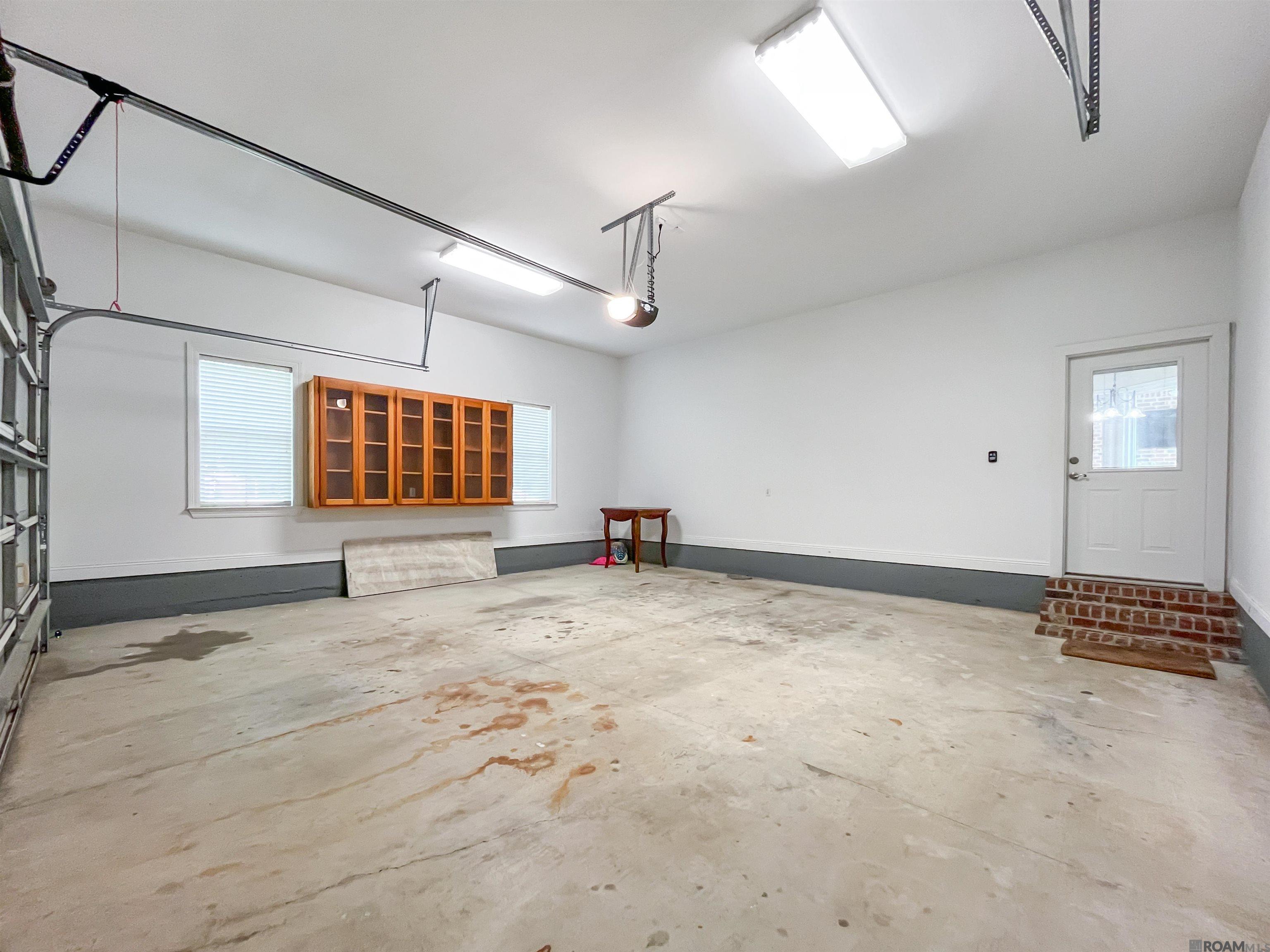 8180 Beechwood