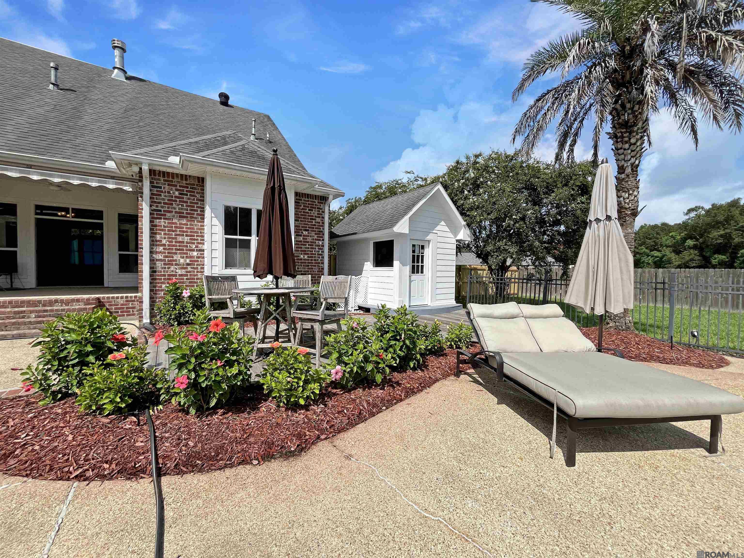 8180 Beechwood