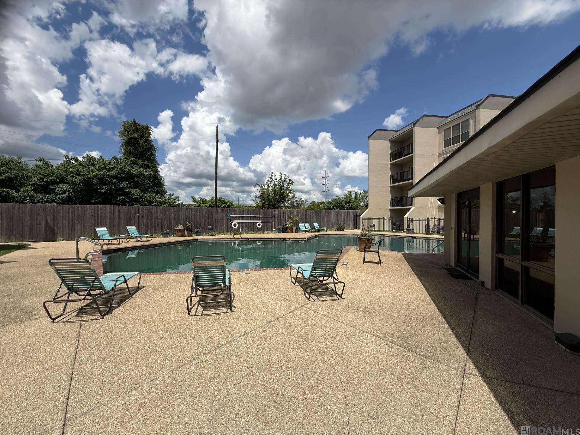 2045 N 3rd St # 111 Unit: #111