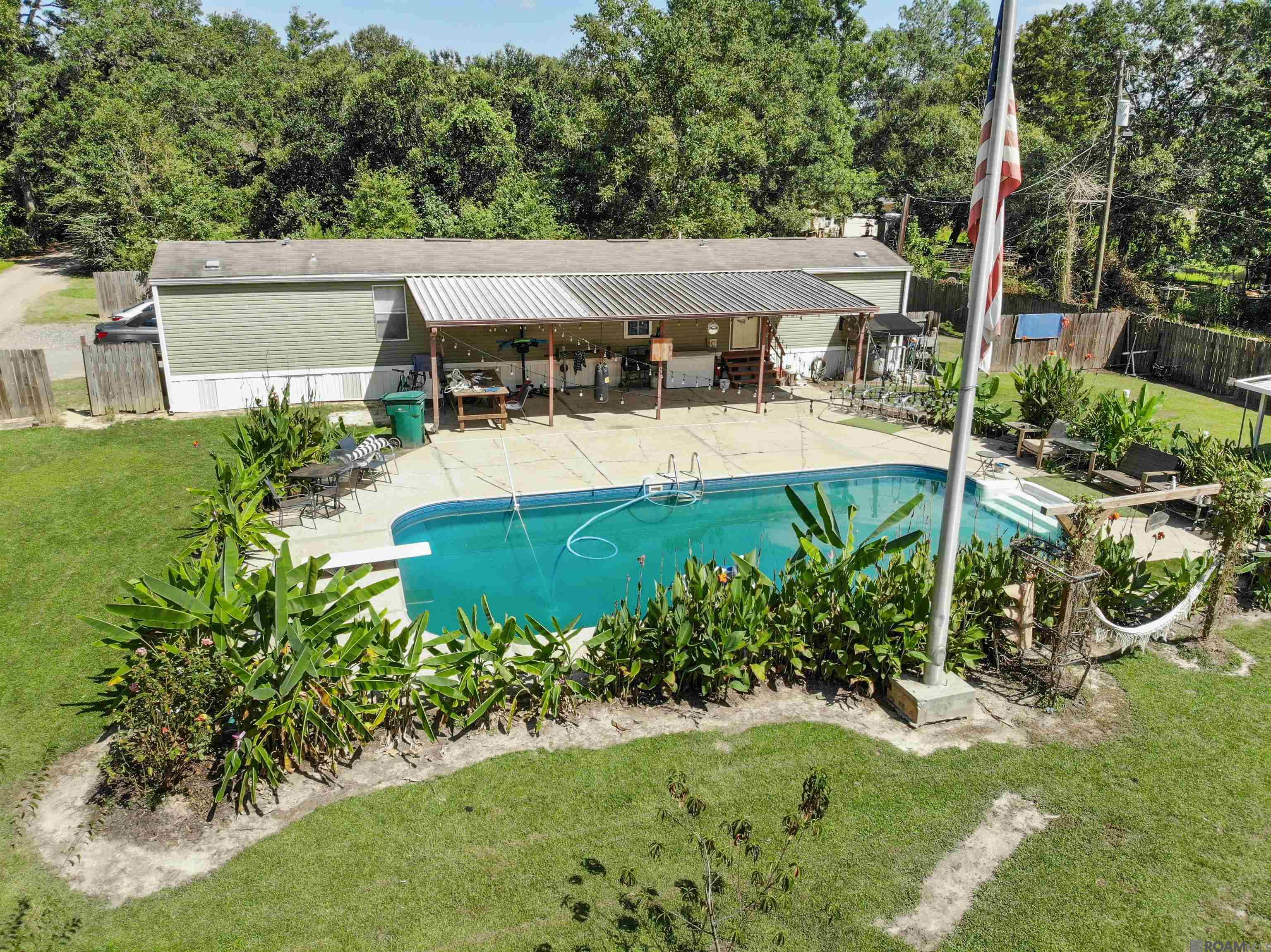 7374 Chambers Ln