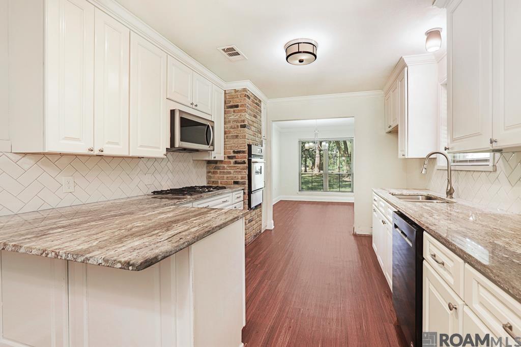 29398 Magnolia Dr