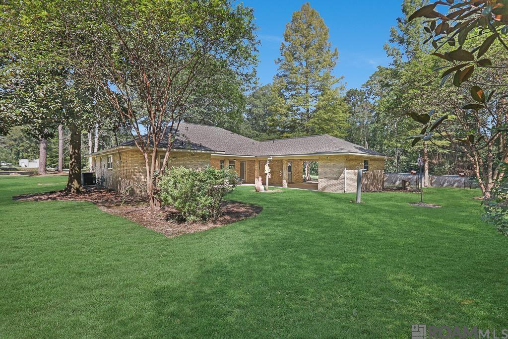 29398 Magnolia Dr
