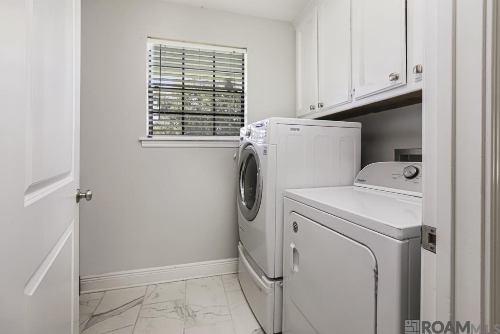 11907 Lake Sherwood Ave