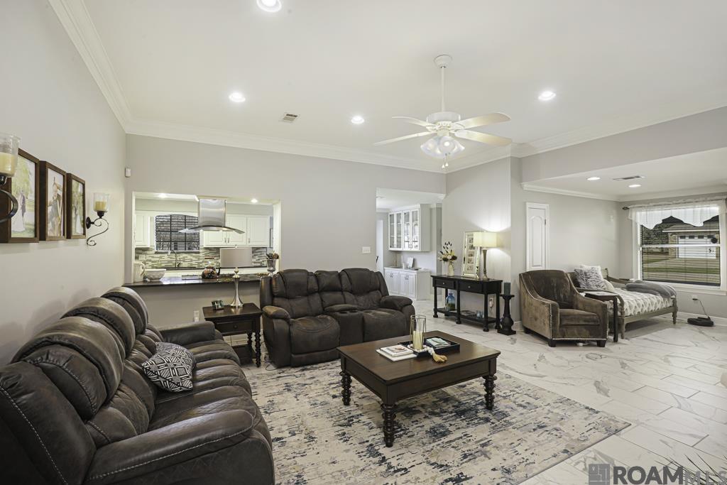 11907 Lake Sherwood Ave