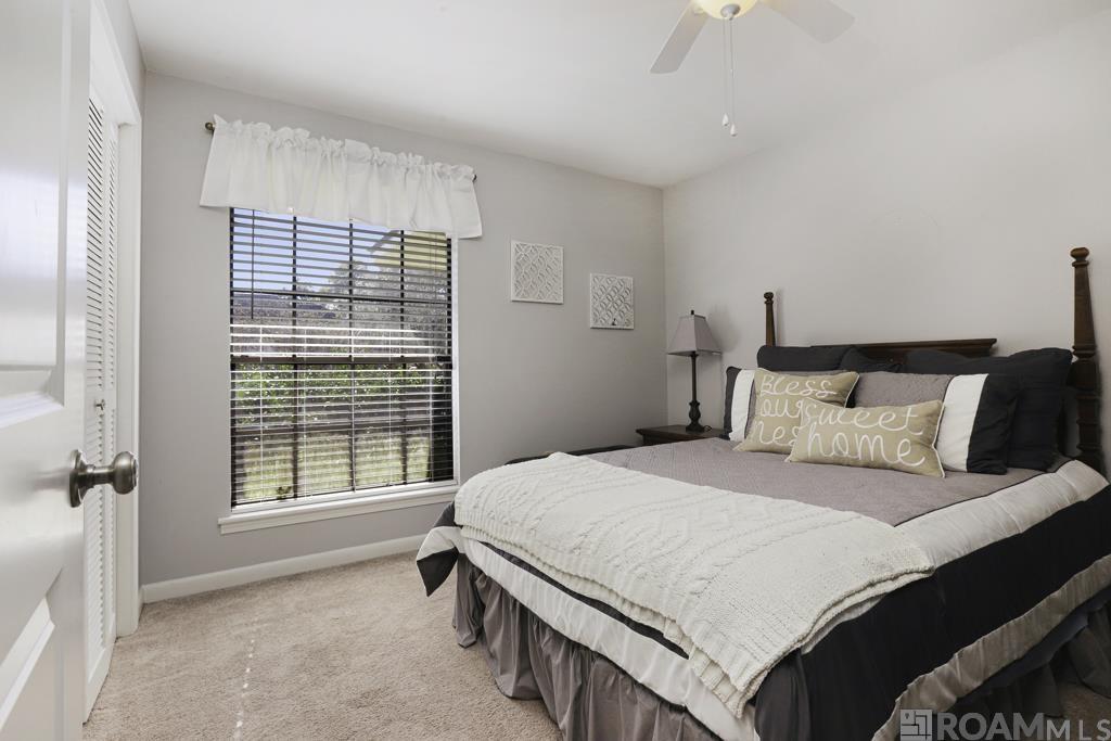 11907 Lake Sherwood Ave