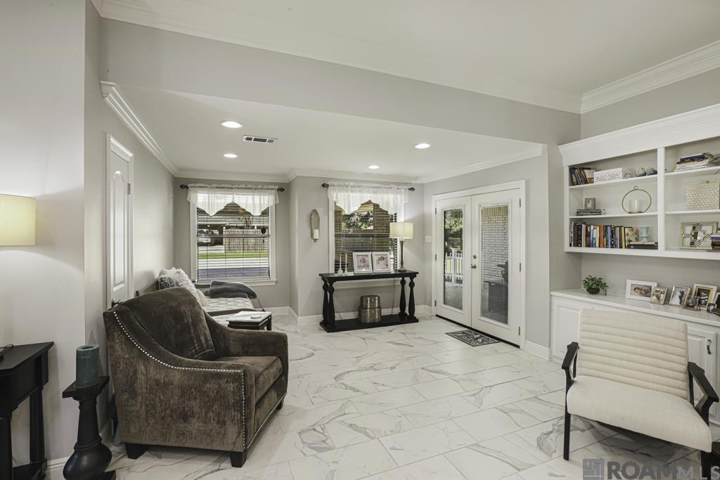 11907 Lake Sherwood Ave