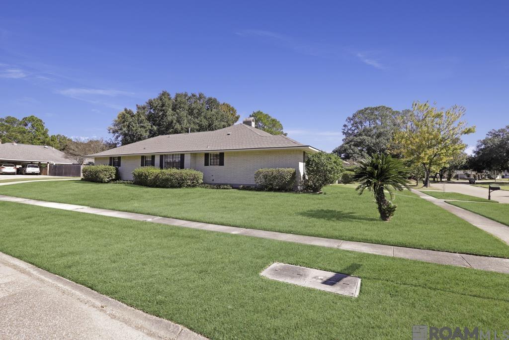 11907 Lake Sherwood Ave