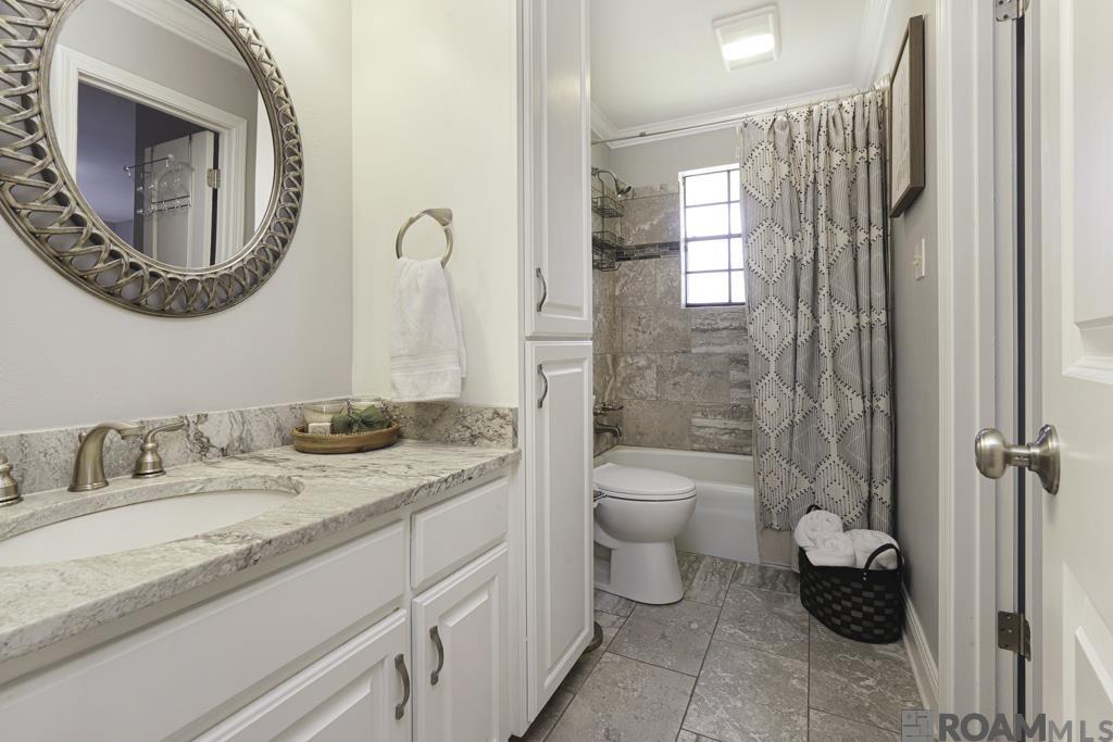 11907 Lake Sherwood Ave