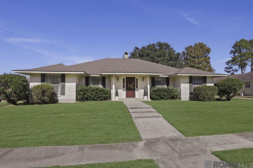 11907 Lake Sherwood Ave