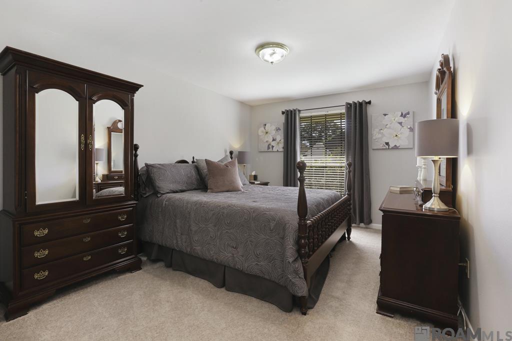 11907 Lake Sherwood Ave