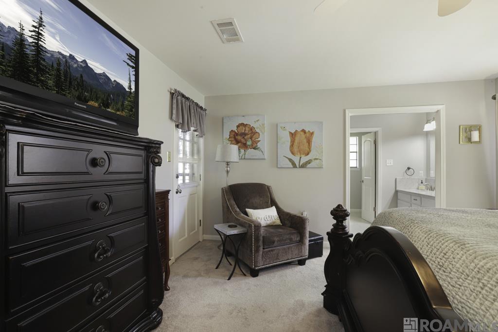 11907 Lake Sherwood Ave