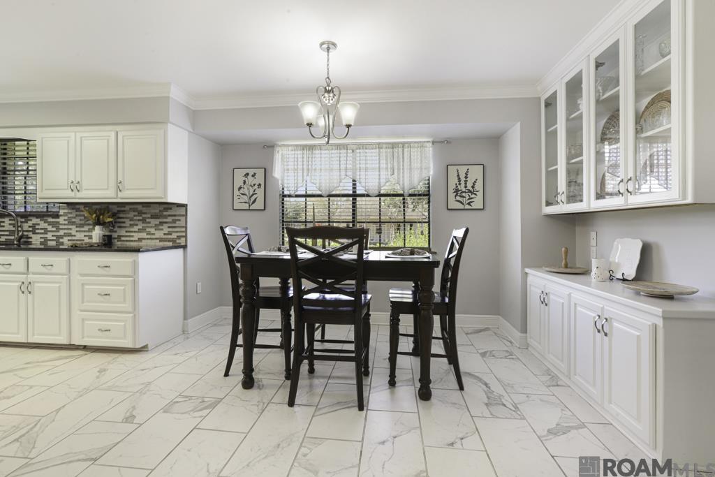 11907 Lake Sherwood Ave