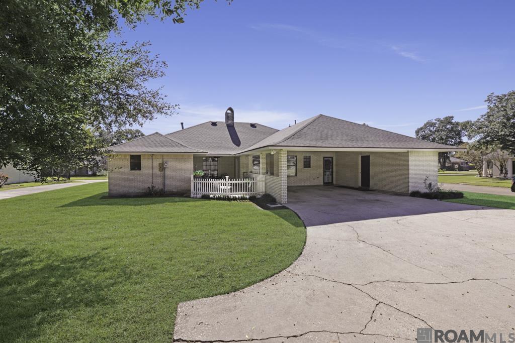 11907 Lake Sherwood Ave