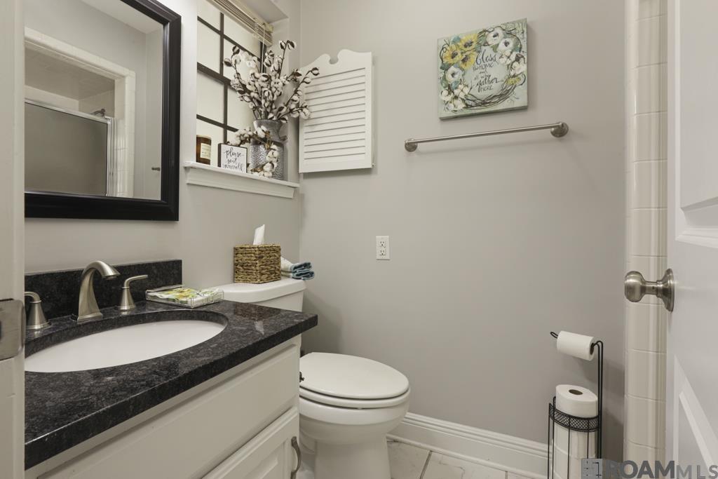 11907 Lake Sherwood Ave