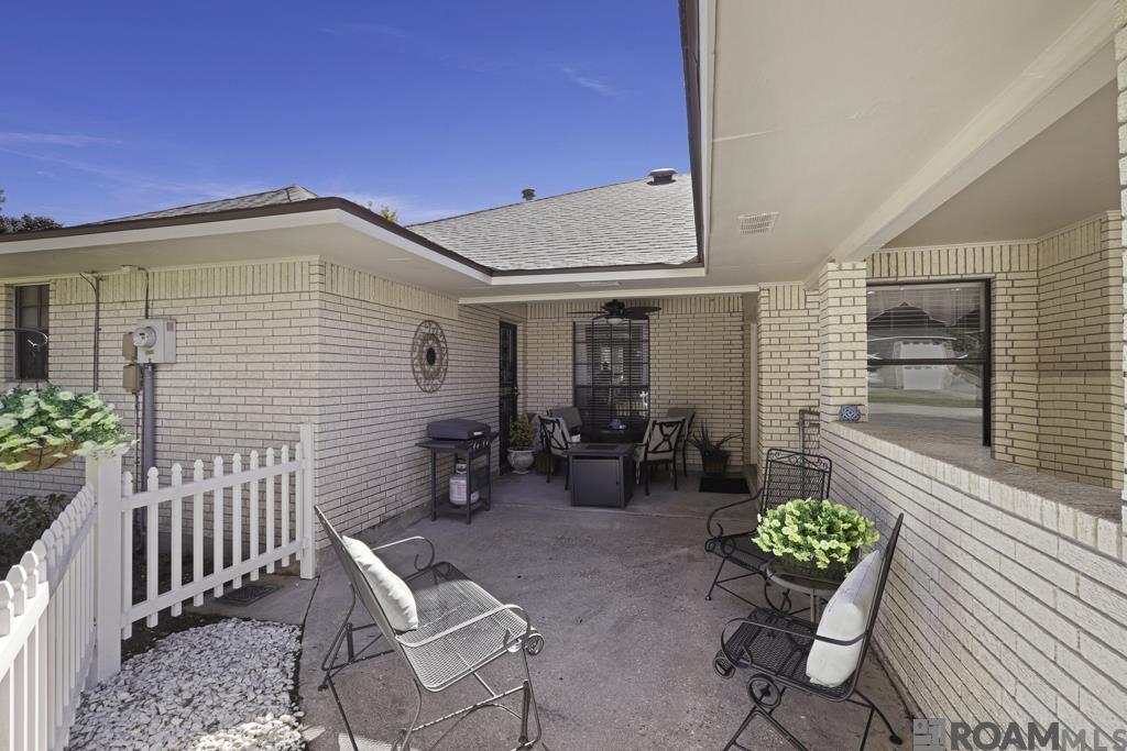 11907 Lake Sherwood Ave