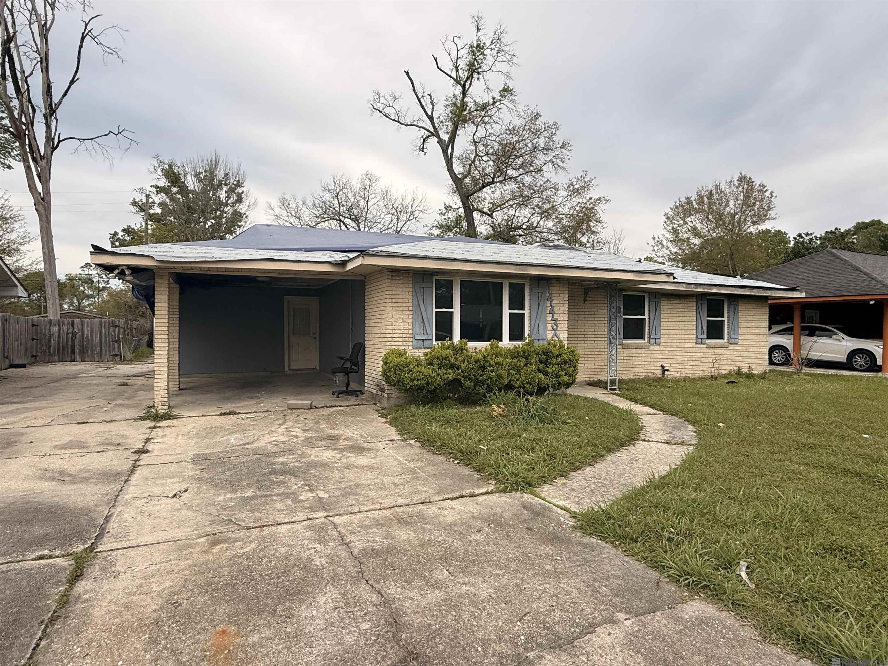 14437 Locust Dr