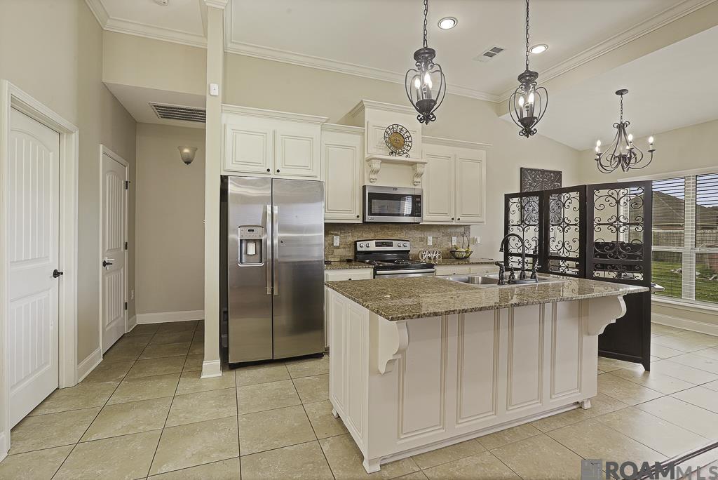 28319 Lake Sabine Dr