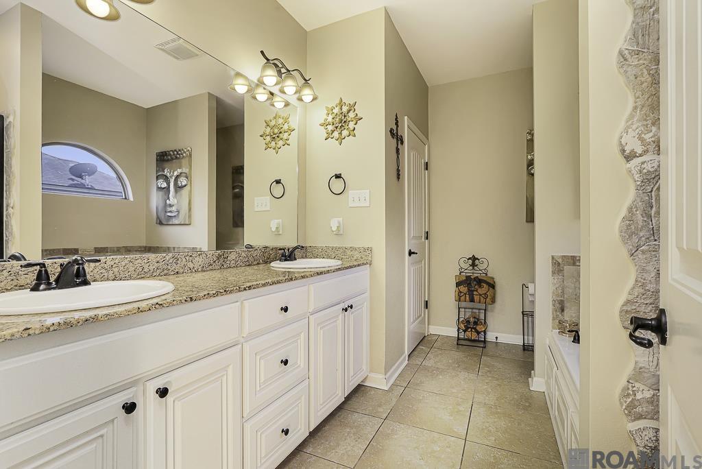 28319 Lake Sabine Dr