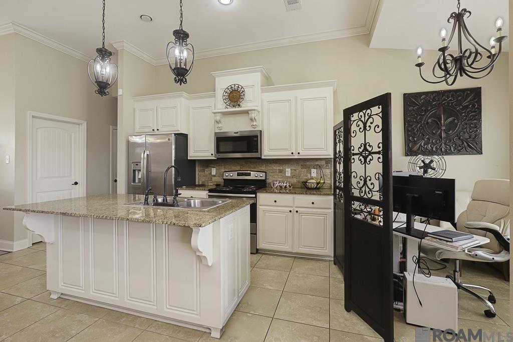 28319 Lake Sabine Dr