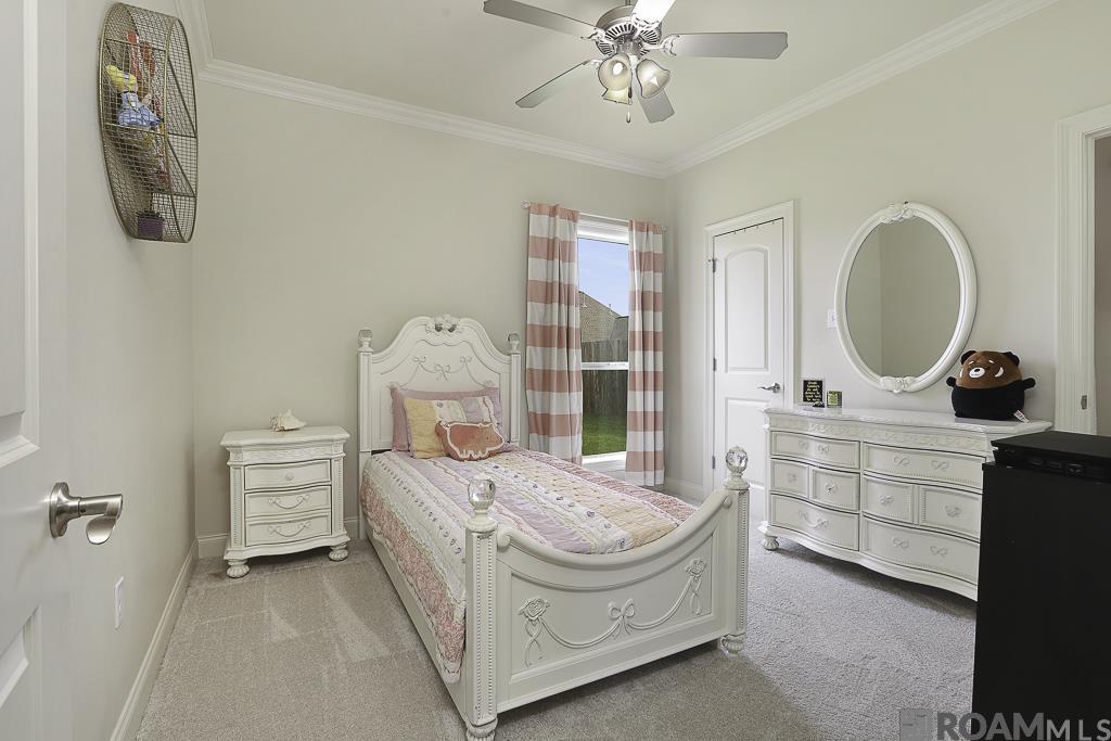 7323 Bessie Dr