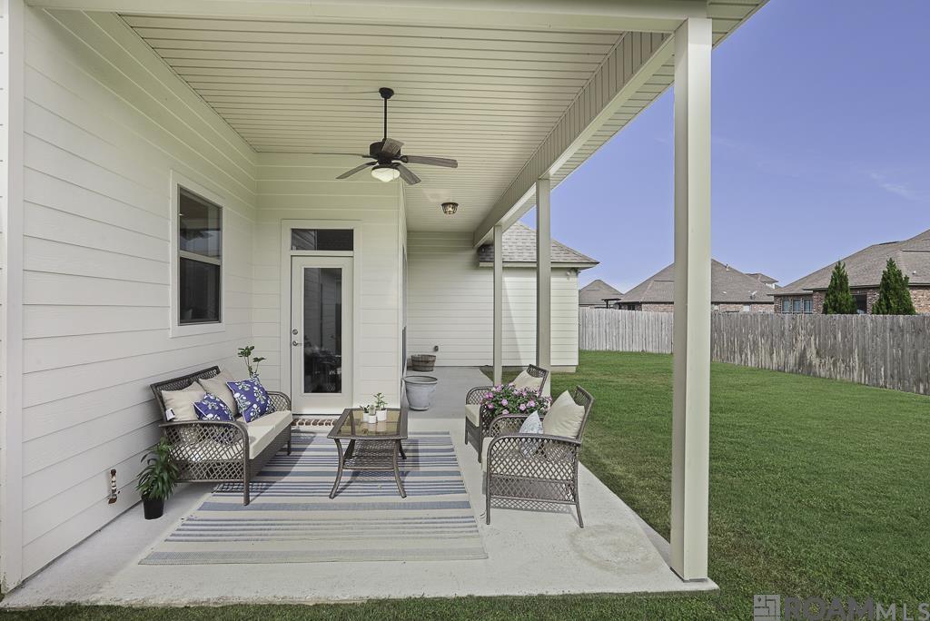7323 Bessie Dr