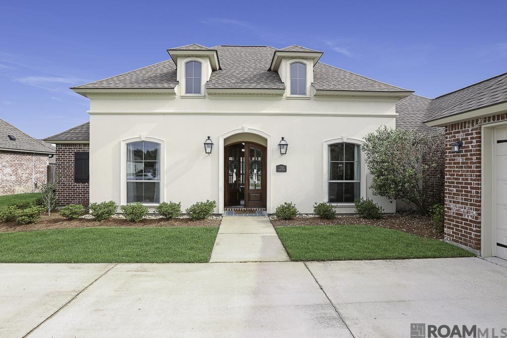7323 Bessie Dr