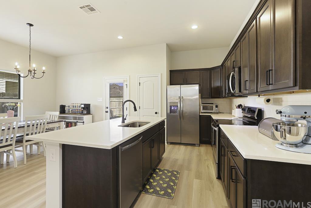 9715 Magical Ln