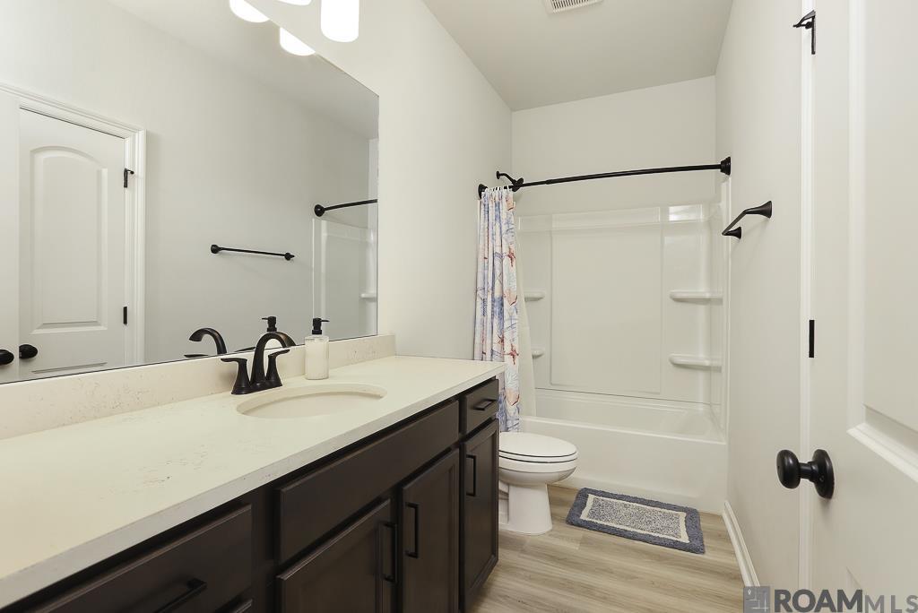 9715 Magical Ln