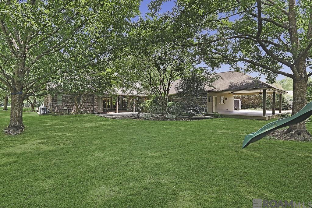 8567 Pin Oak Dr