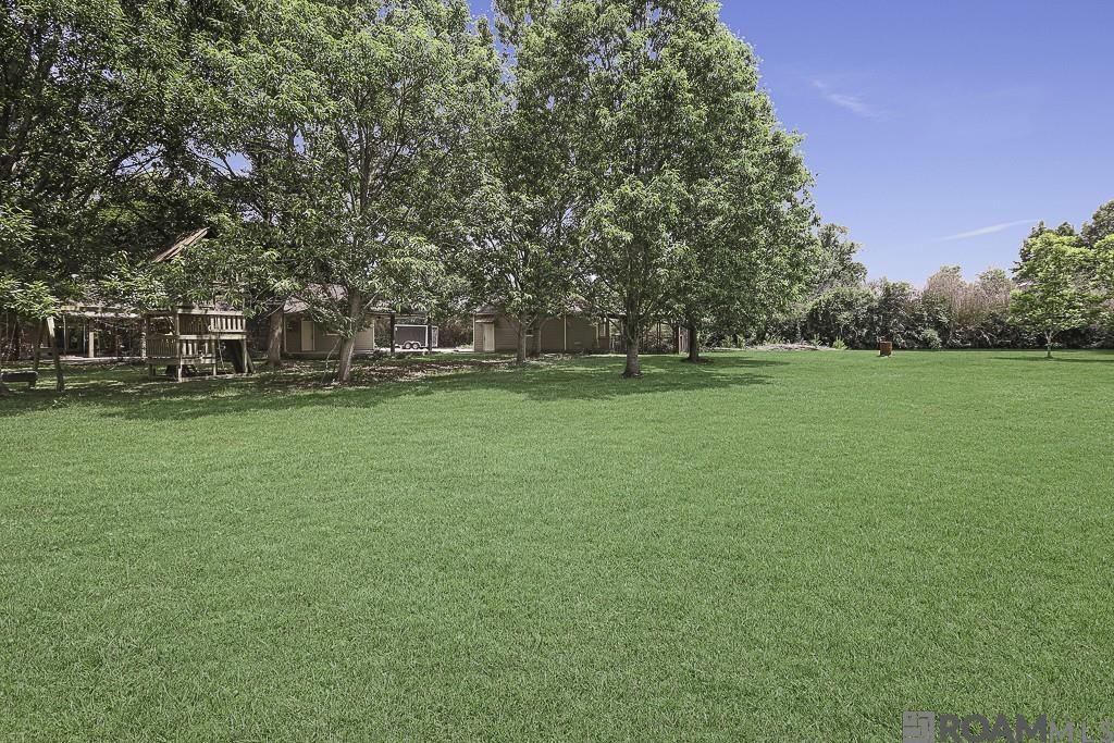 8567 Pin Oak Dr