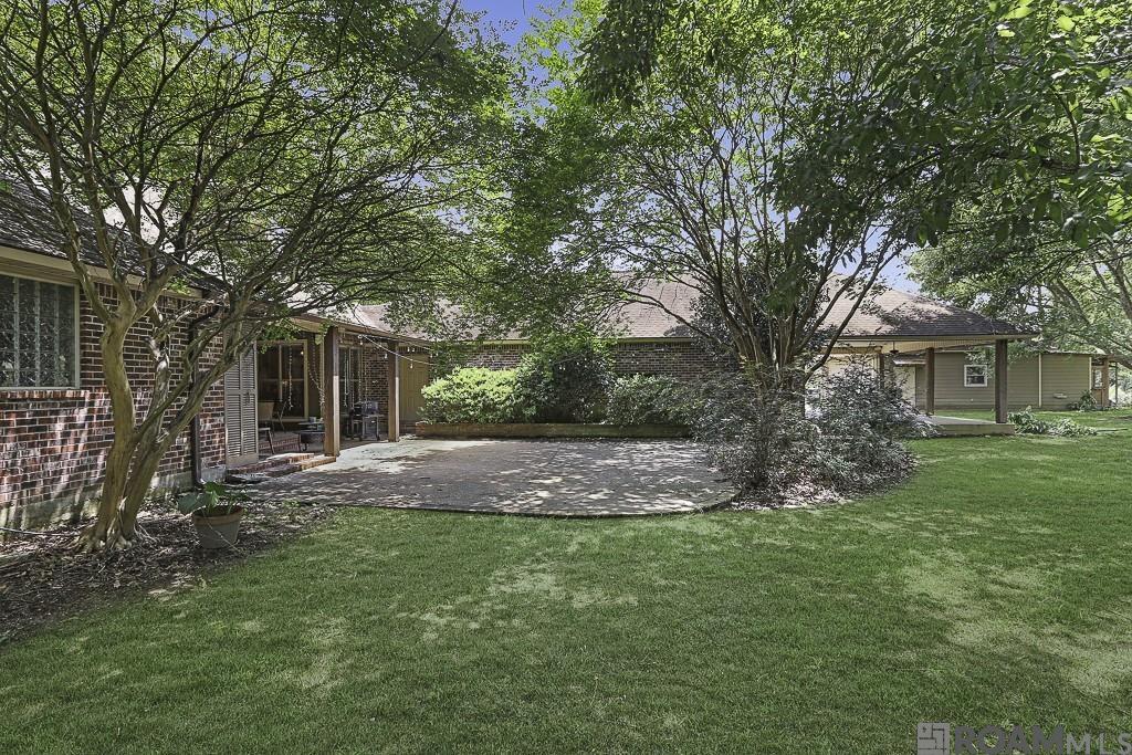 8567 Pin Oak Dr