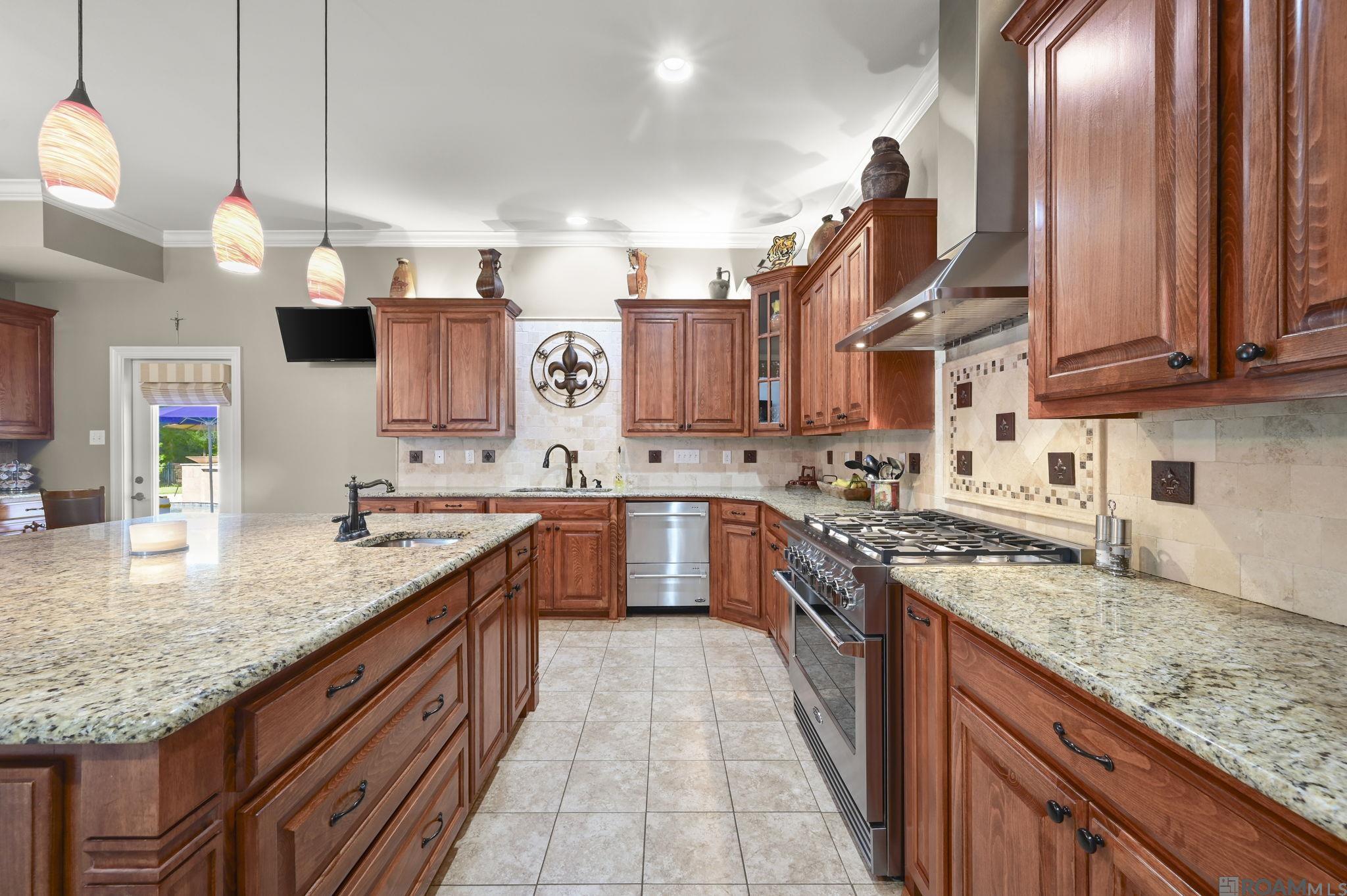 24149 Ferry Landing Dr
