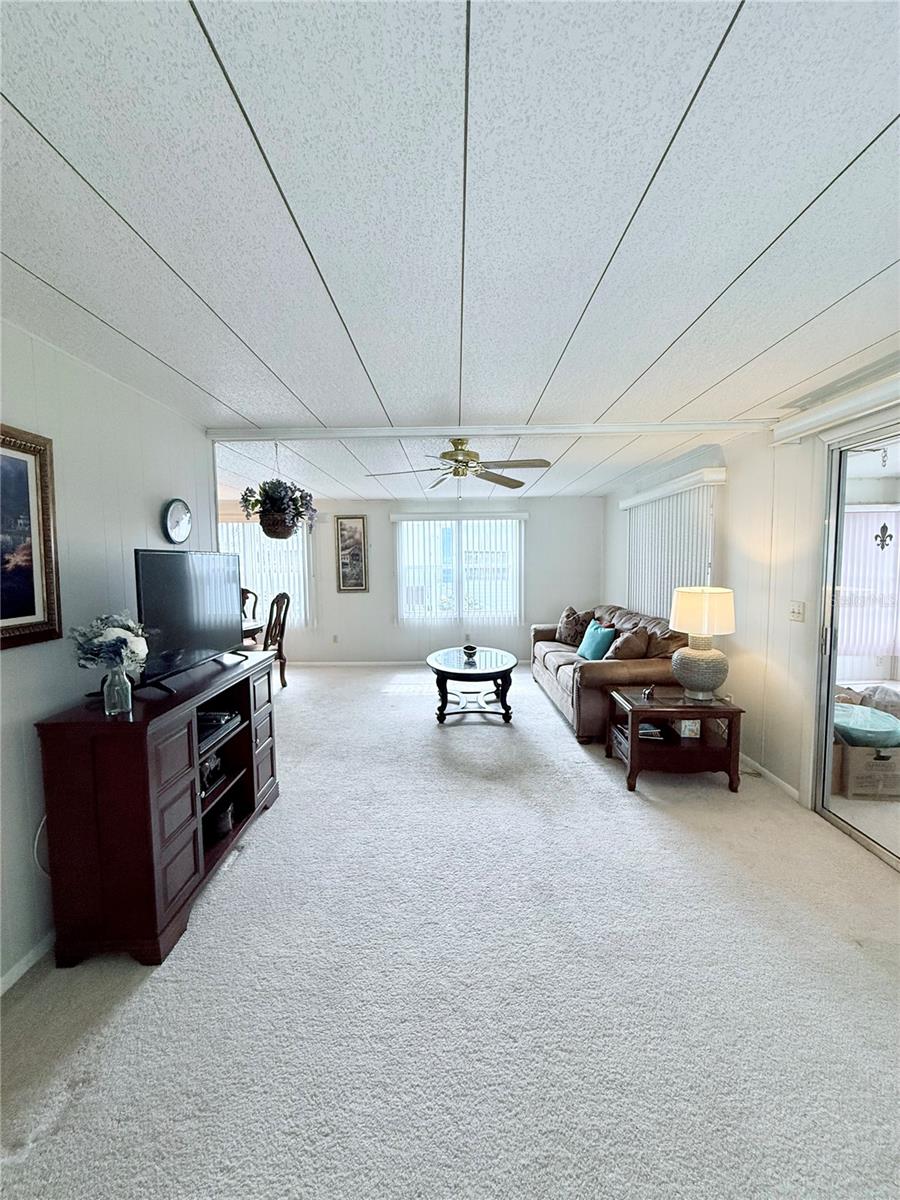 622 ELIZABETH LN