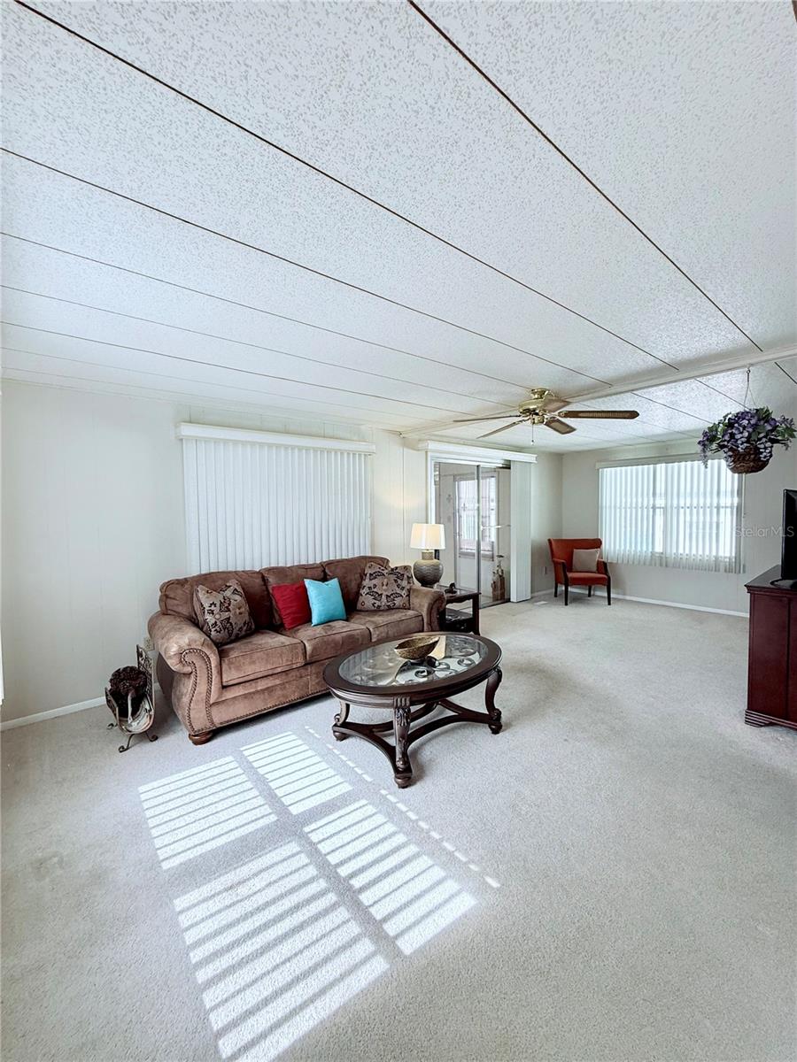 622 ELIZABETH LN