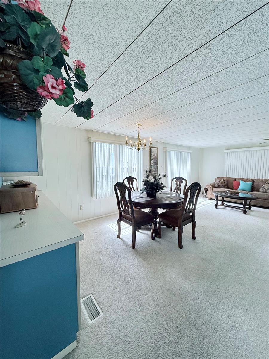 622 ELIZABETH LN