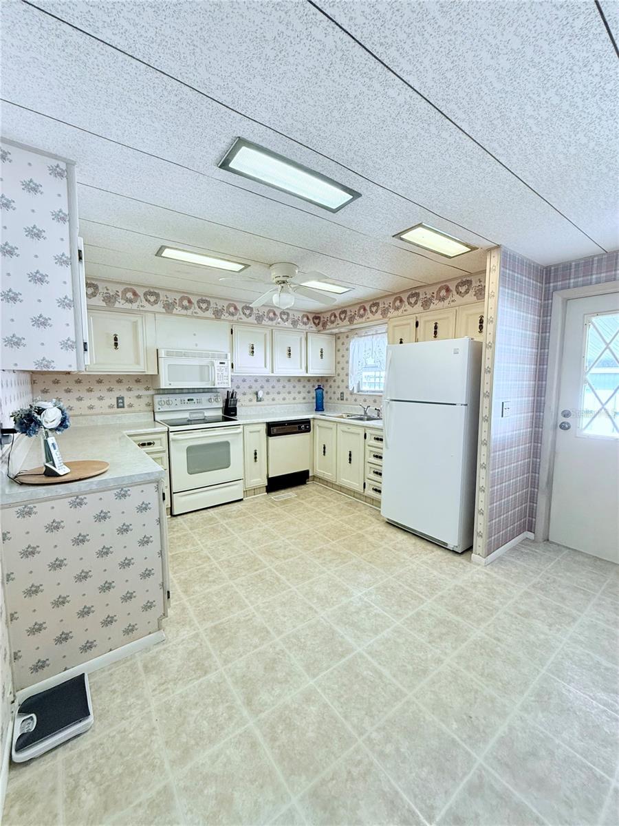 622 ELIZABETH LN