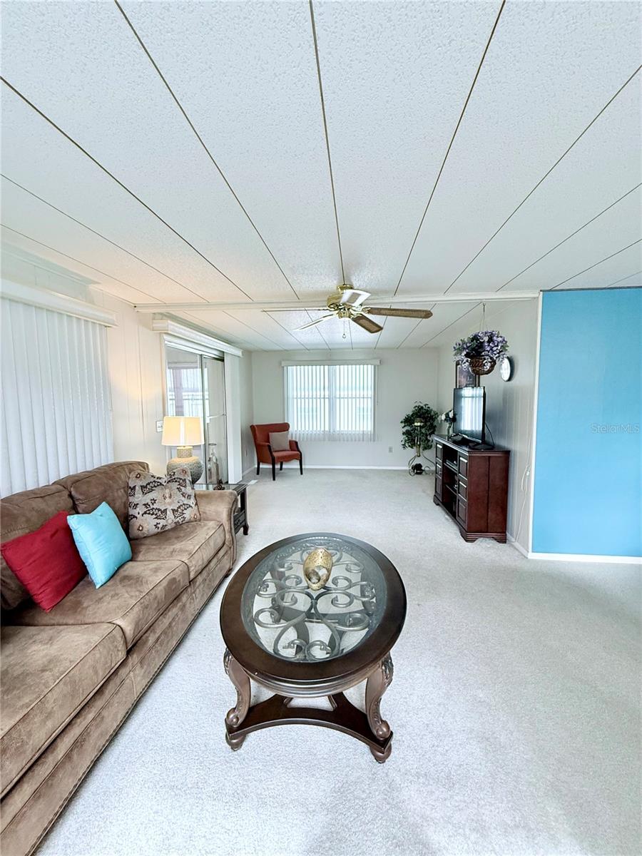 622 ELIZABETH LN