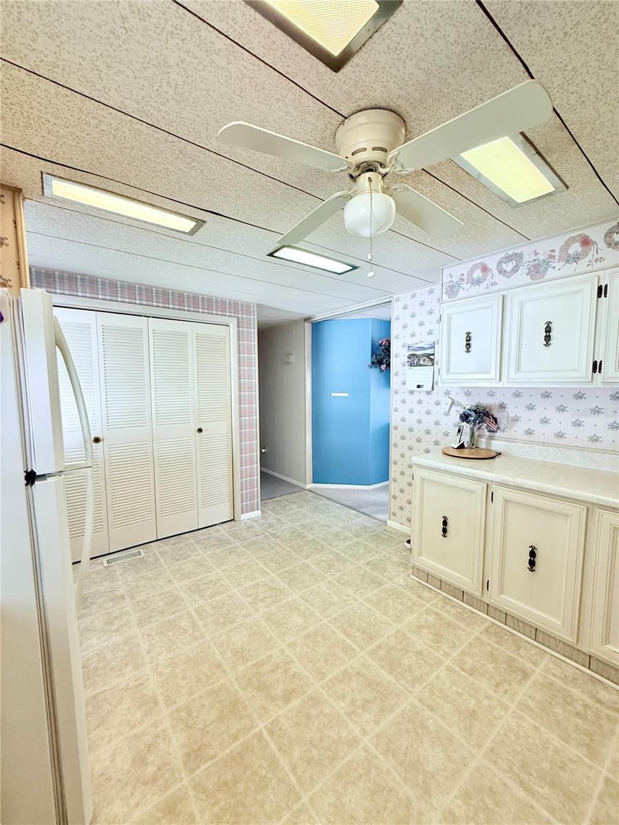 622 ELIZABETH LN