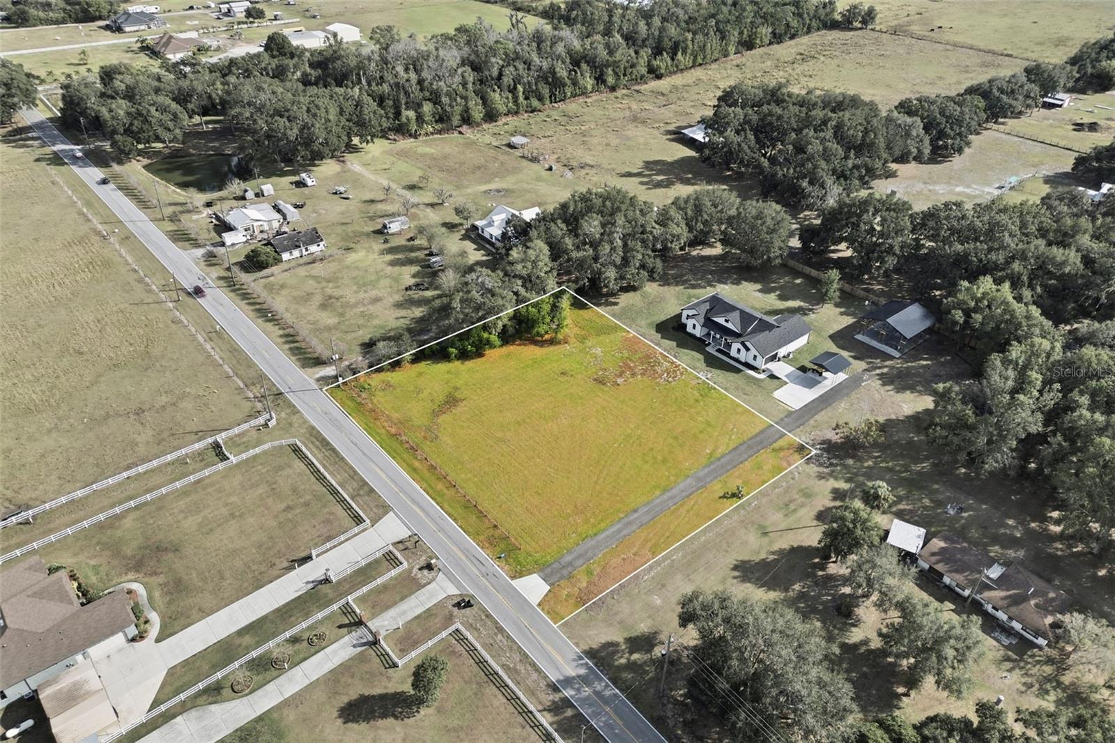 SOCRUM LOOP RD W