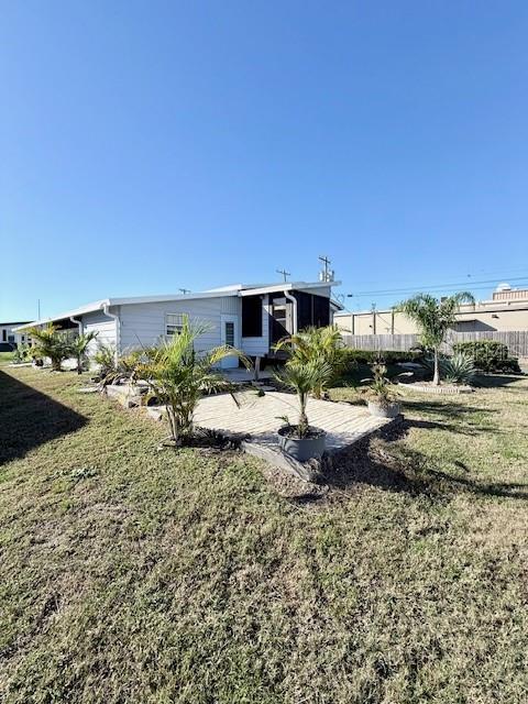 1011 ELIZABETH LN