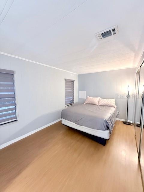 1011 ELIZABETH LN