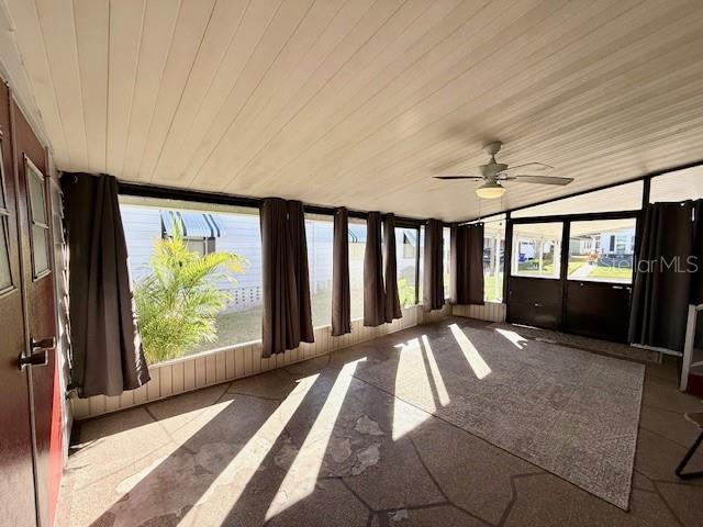 1011 ELIZABETH LN