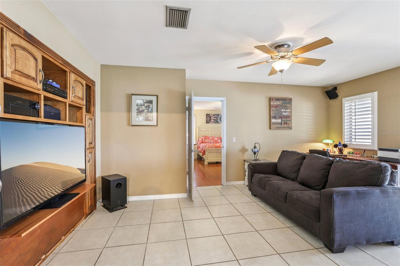 3050 CRUMP RD