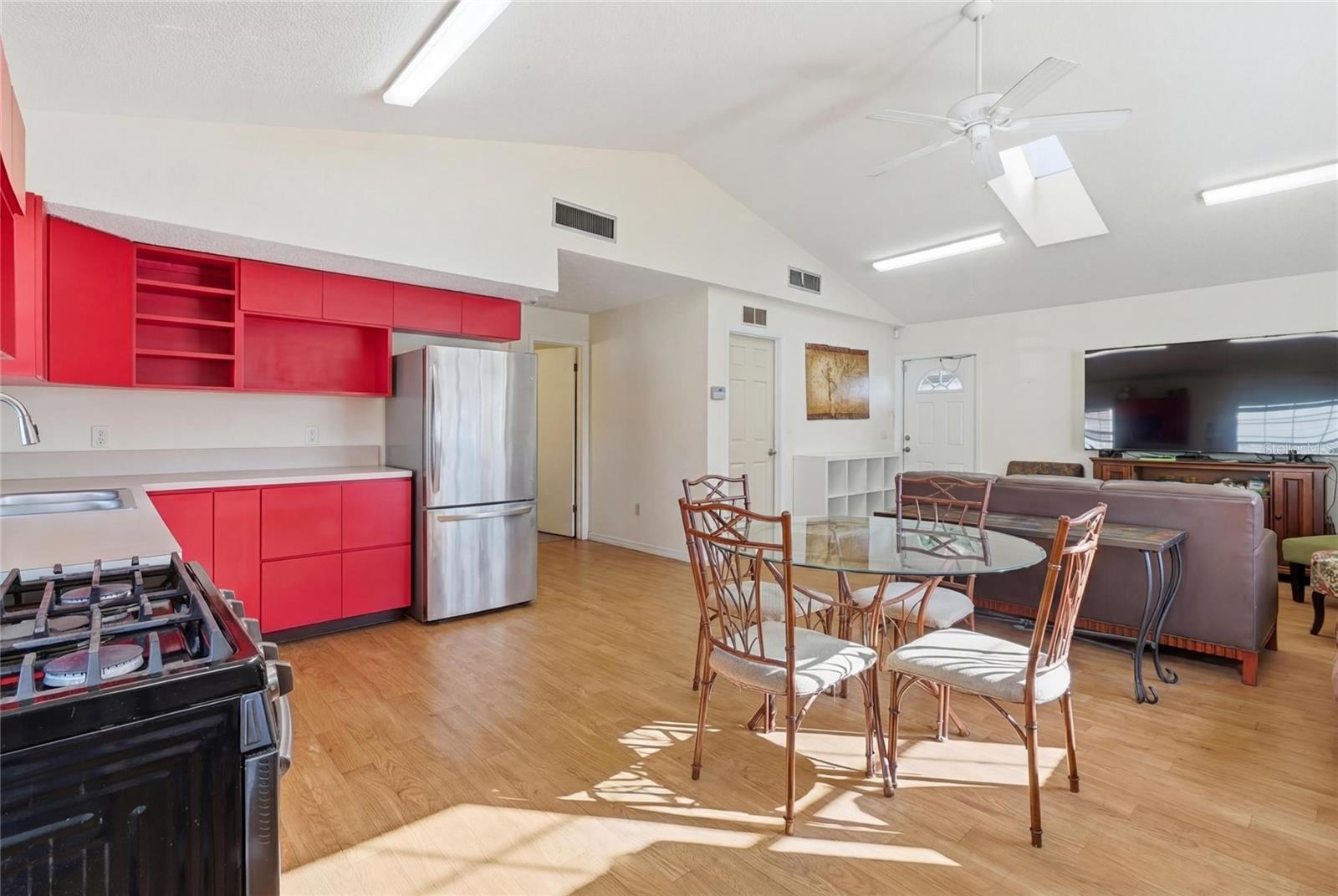 11004 MARTHA AVE