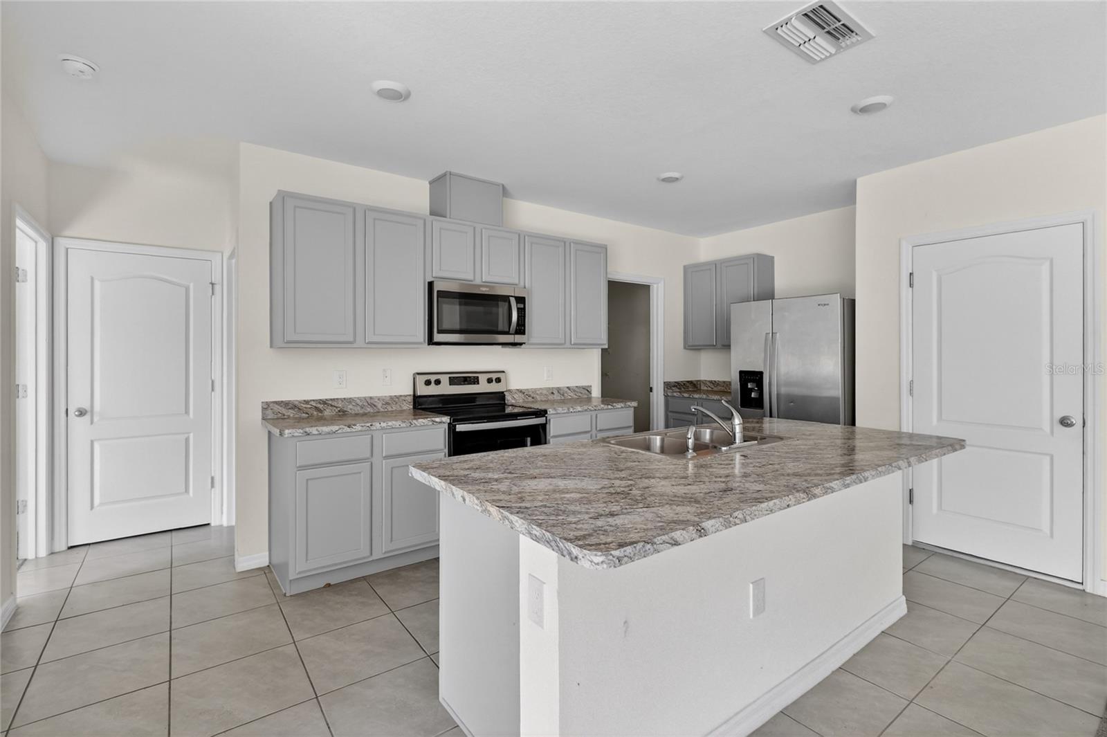 3365 COSTELLO CIR