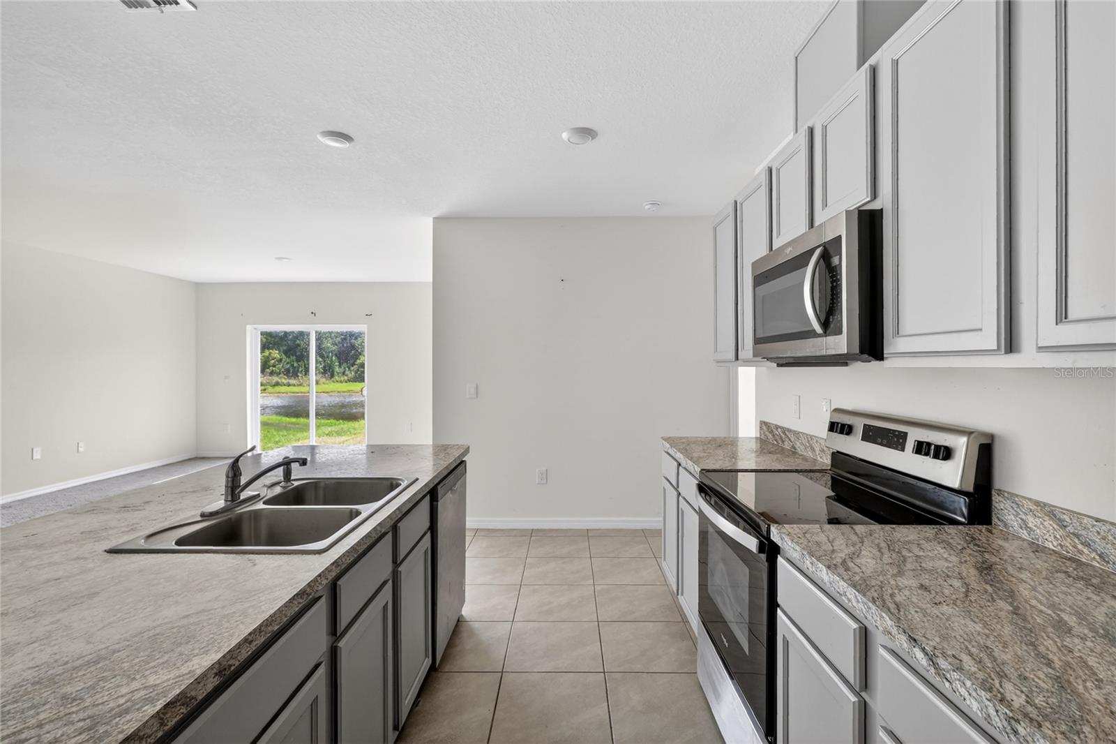 3365 COSTELLO CIR